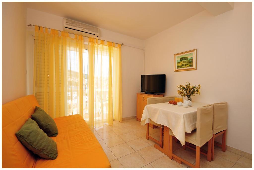 Apartments Pralija Жаборич Екстериор снимка