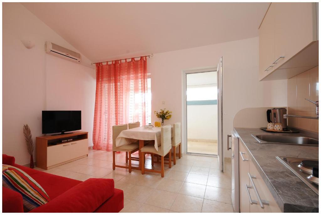 Apartments Pralija Жаборич Екстериор снимка