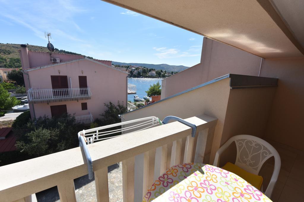Apartments Pralija Жаборич Екстериор снимка