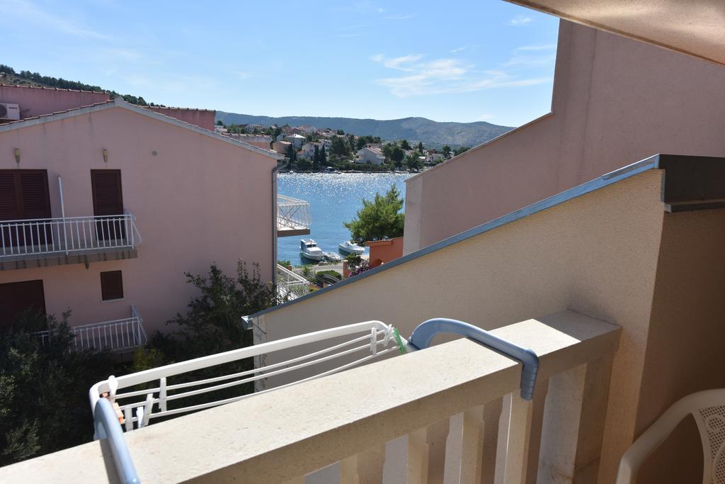 Apartments Pralija Жаборич Екстериор снимка