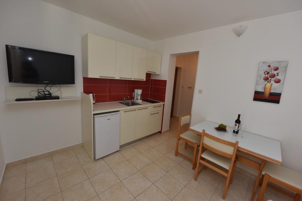 Apartments Pralija Жаборич Екстериор снимка