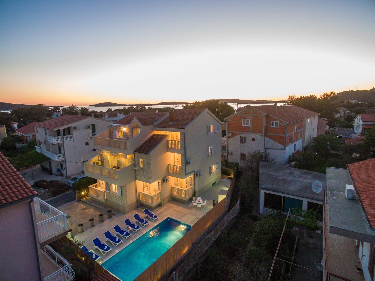 Apartments Pralija Жаборич Екстериор снимка