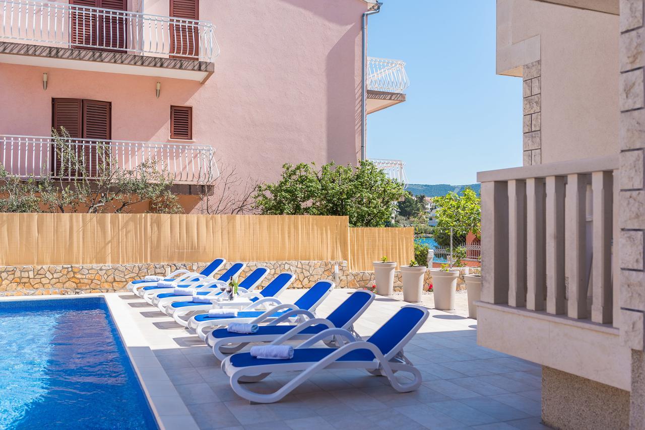 Apartments Pralija Жаборич Екстериор снимка