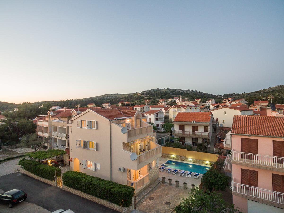 Apartments Pralija Жаборич Екстериор снимка
