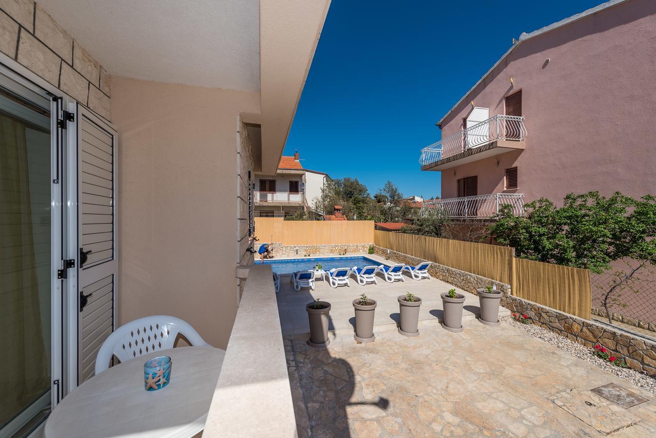 Apartments Pralija Жаборич Екстериор снимка