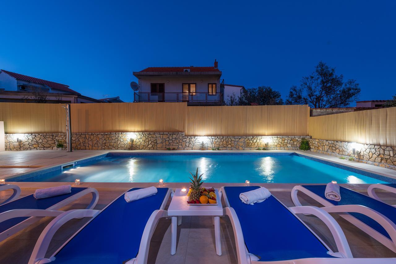 Apartments Pralija Жаборич Екстериор снимка