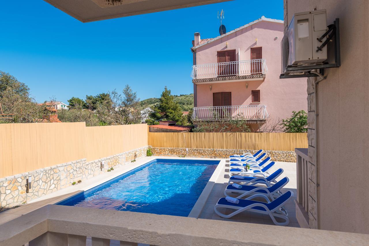 Apartments Pralija Жаборич Екстериор снимка