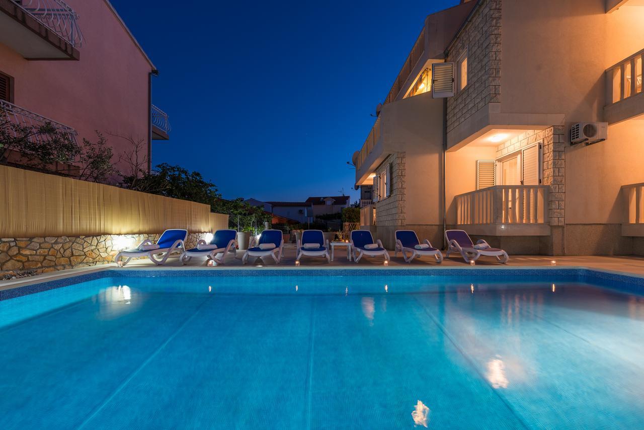Apartments Pralija Жаборич Екстериор снимка