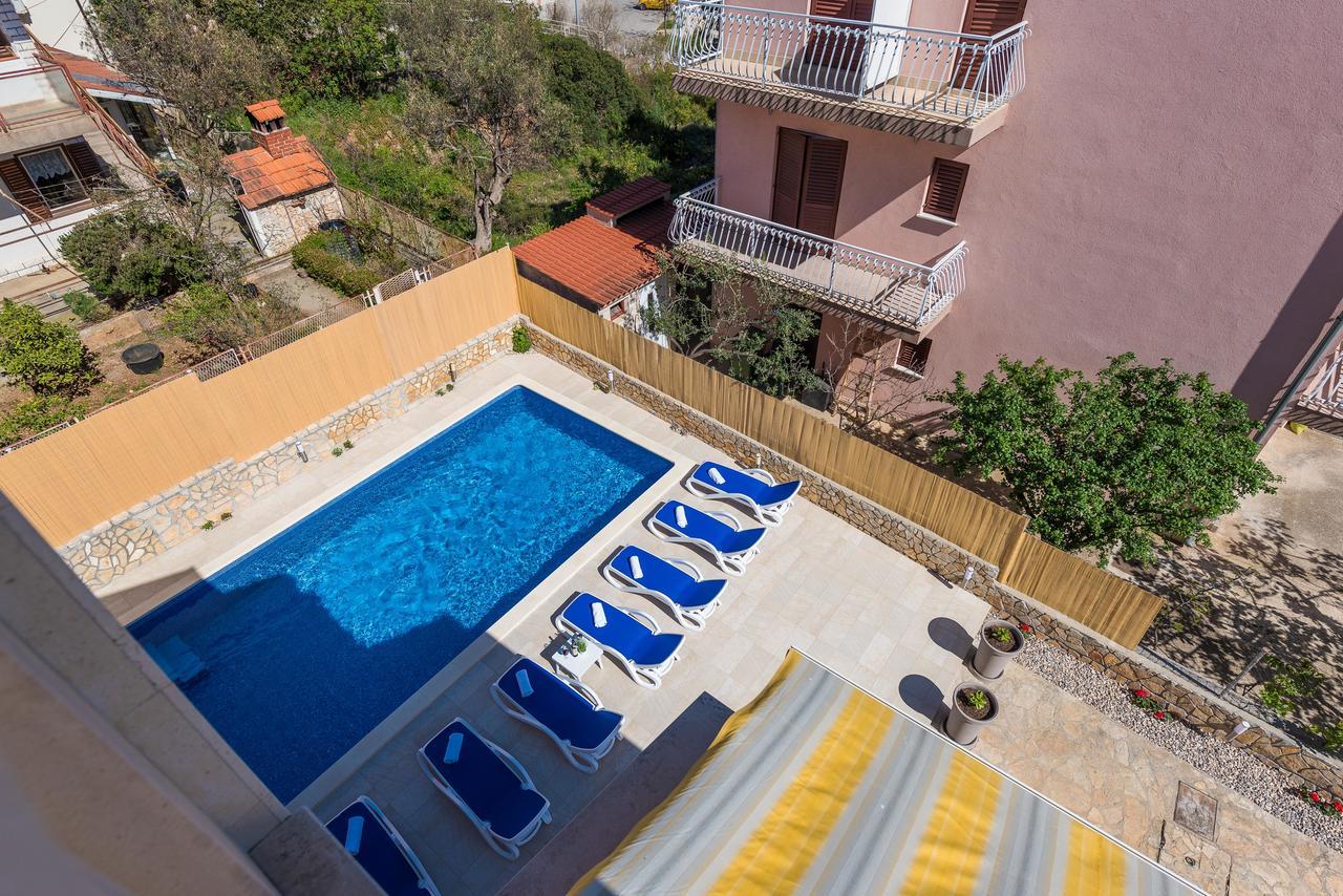 Apartments Pralija Жаборич Екстериор снимка