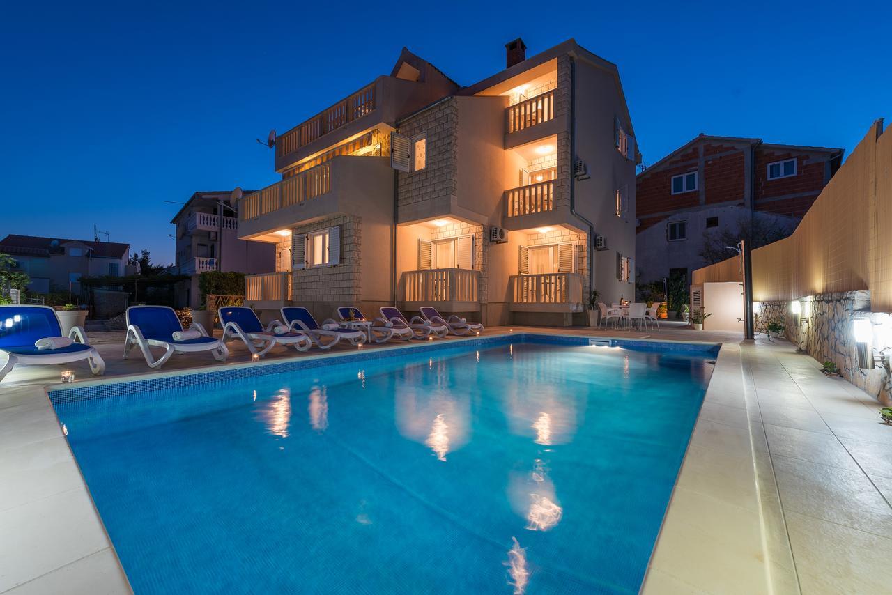 Apartments Pralija Жаборич Екстериор снимка