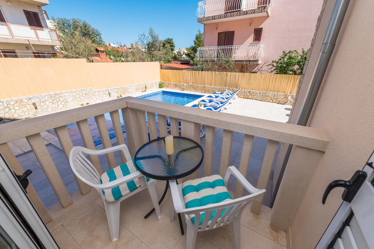 Apartments Pralija Жаборич Екстериор снимка